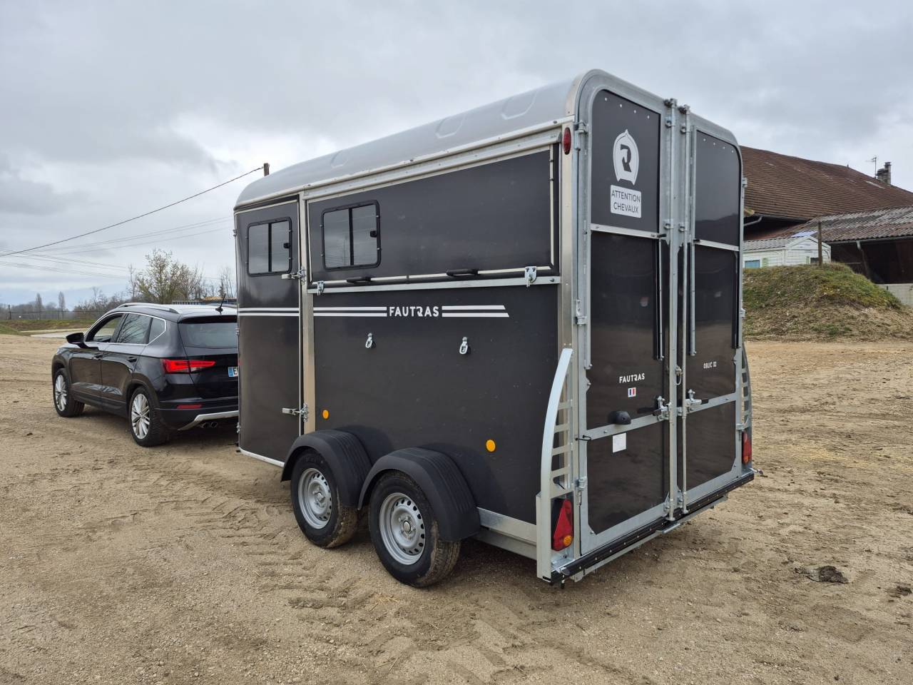 Van caballos Fautras Oblic X2 2 Caballos 2026 Nuevo