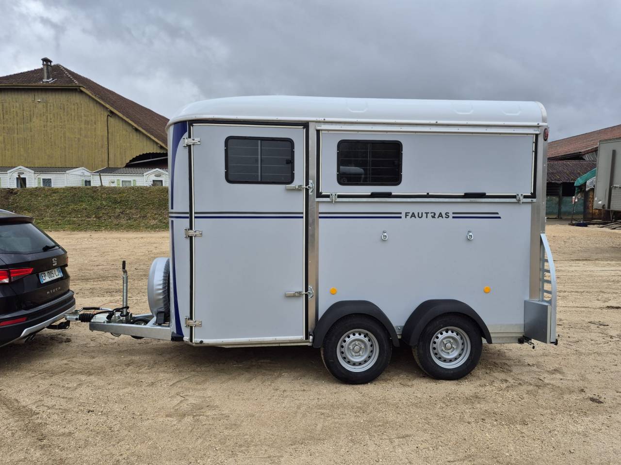 Van caballos Fautras Oblic X2 2 Caballos 2026 Nuevo