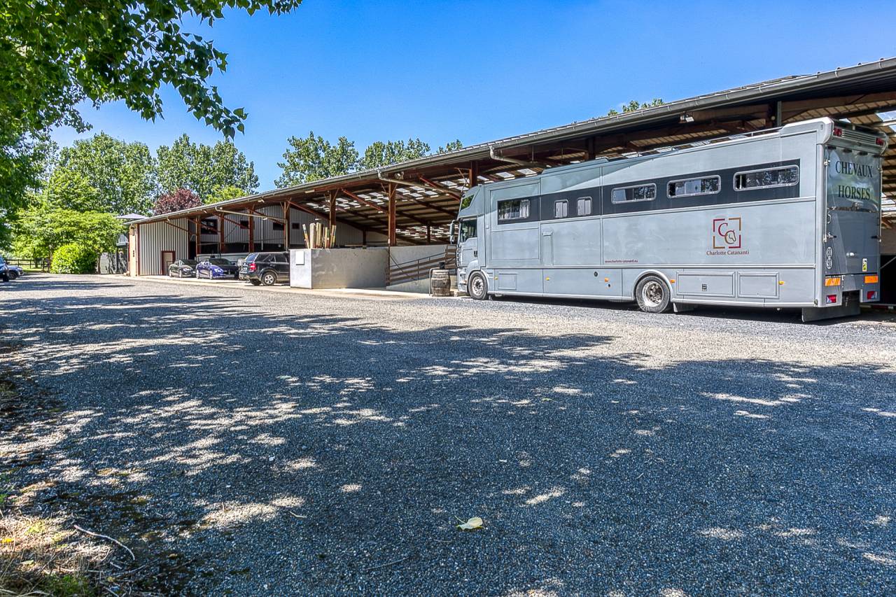 Cuadra de propietarios En venta Altos Pirineos