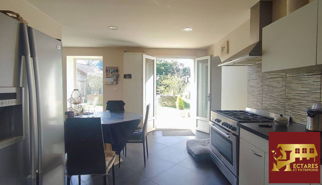 Cuadra de propietarios En venta Is&egrave;re