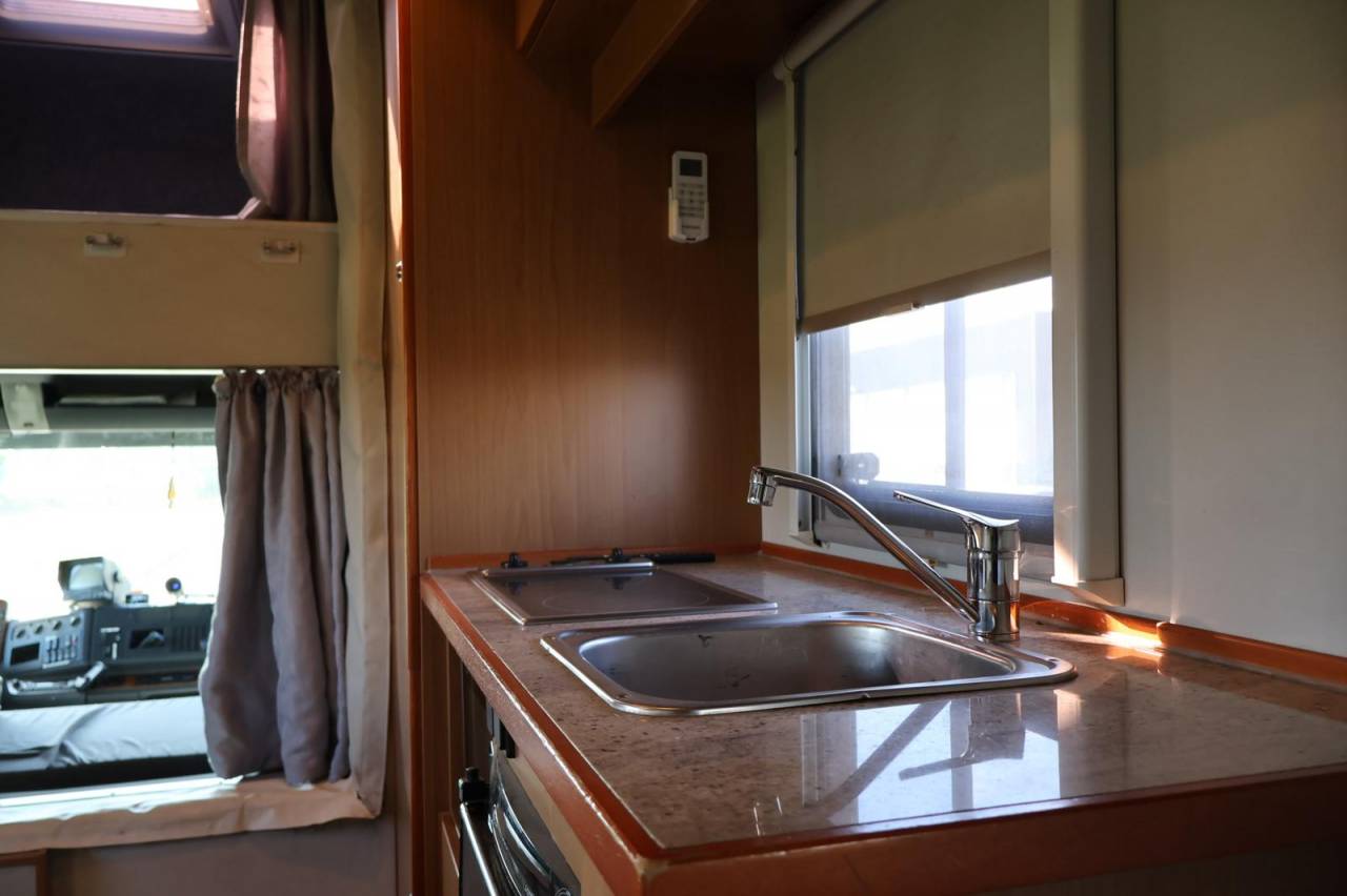 Cami&oacute;n para caballos Man MAN TGA 26.430 JL POP OUT 2006 De segunda mano