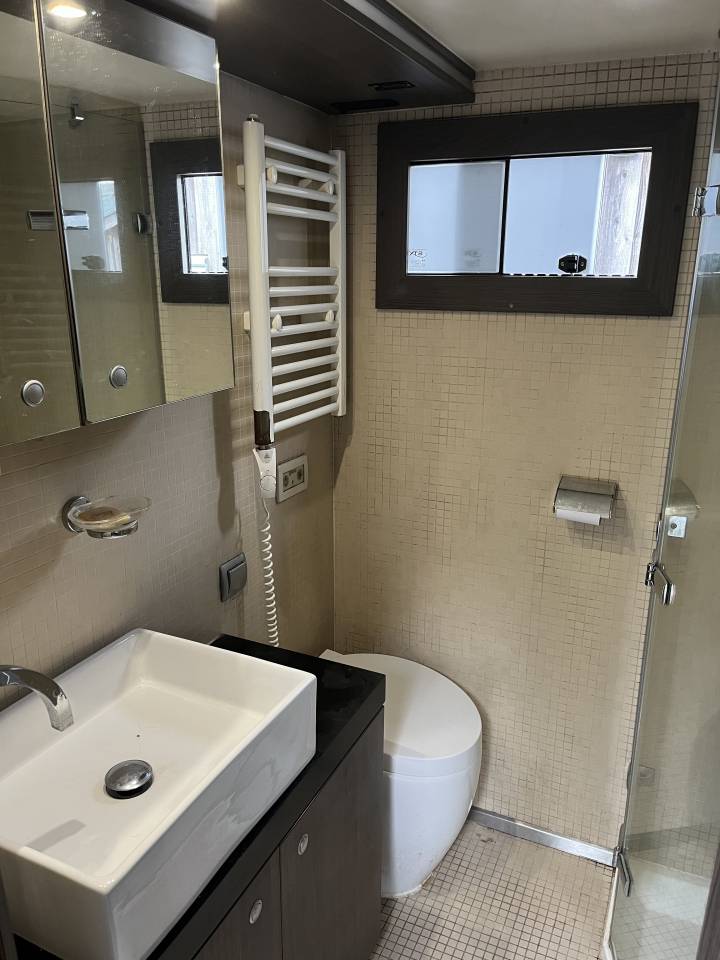 Cami&oacute;n para caballos Renault MAGNUM STX 2011 De segunda mano