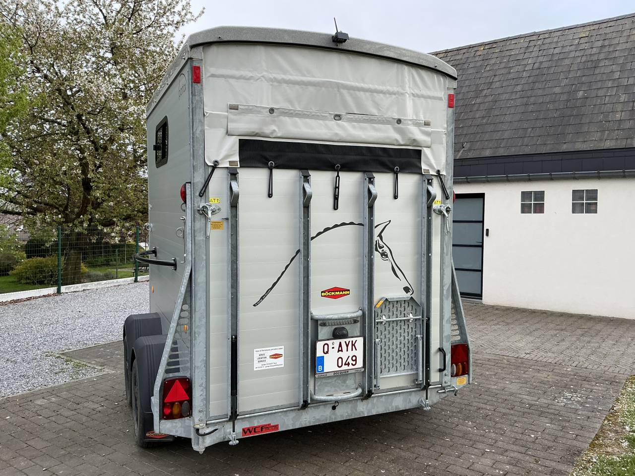 Van caballos Bockmann PORTAX E 2 Caballos 2021 De segunda mano