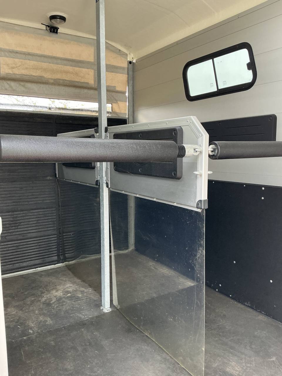 Van caballos Bockmann PORTAX E 2 Caballos 2021 De segunda mano