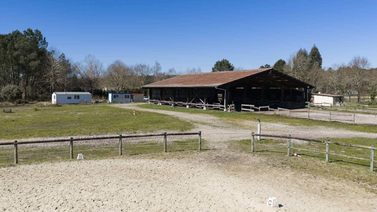 Cuadra de propietarios En venta Gironda