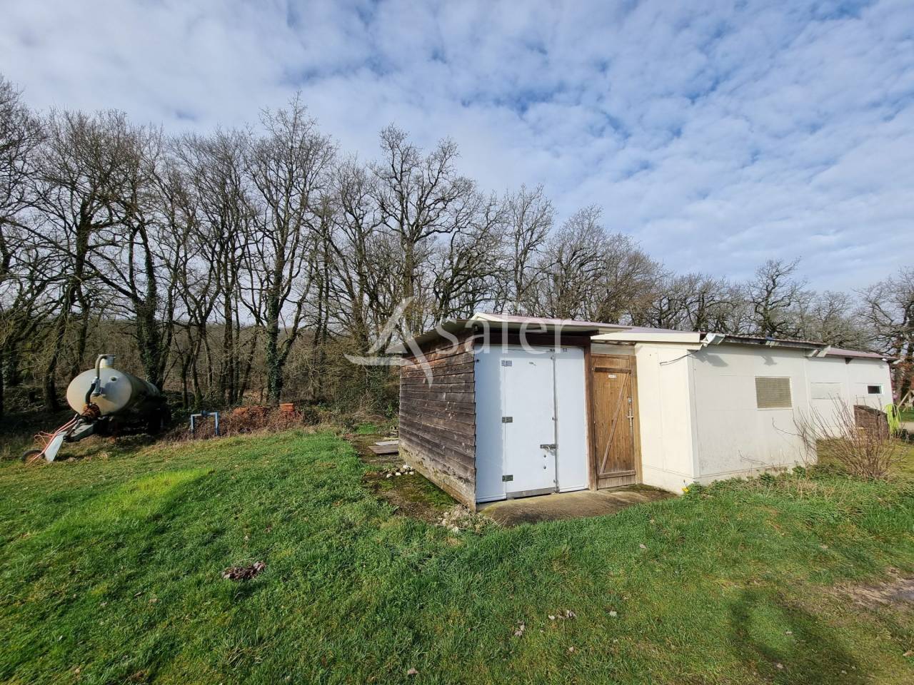 Explotaci&oacute;n porcina En venta Lot