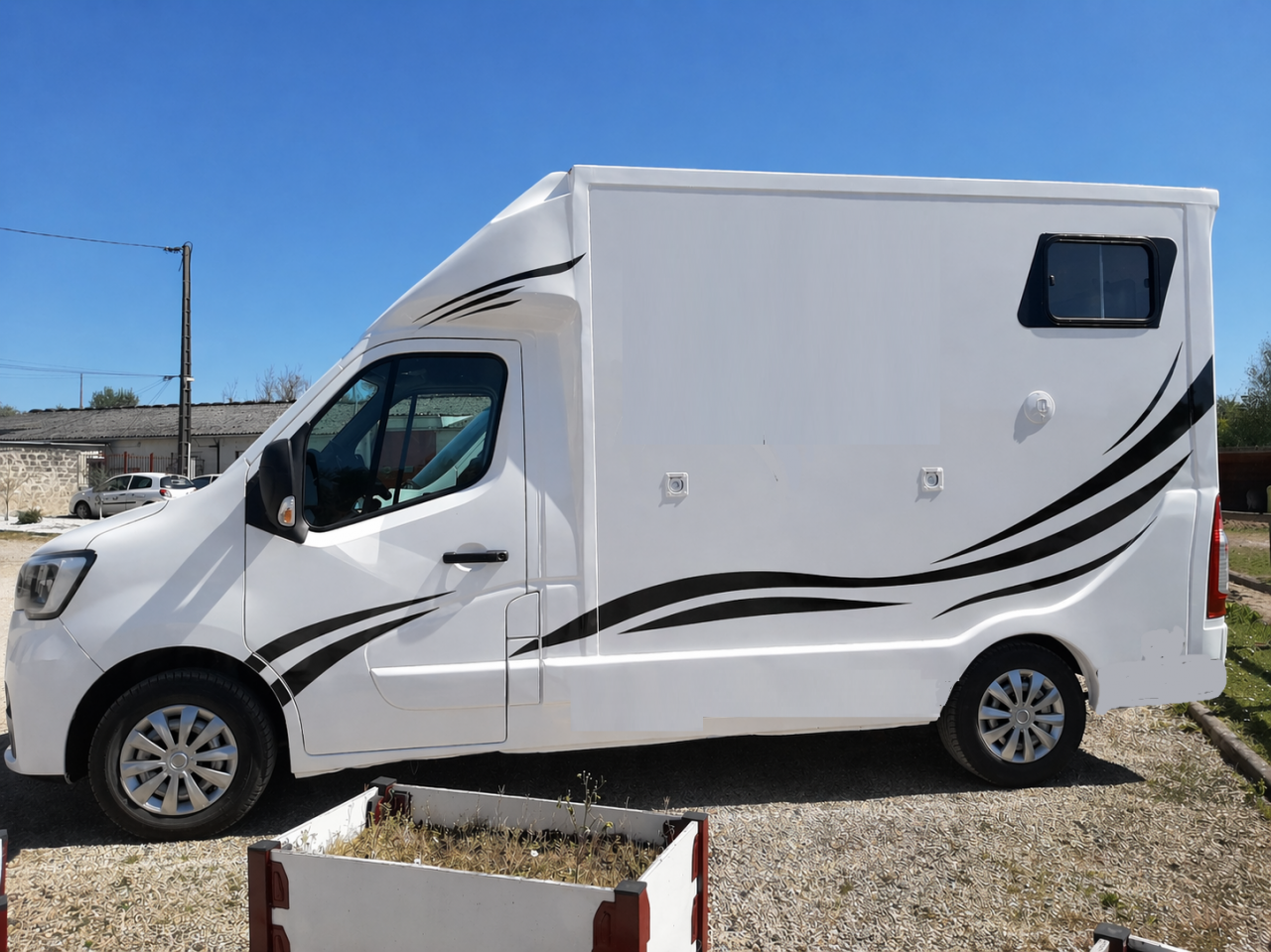 Furgoneta para caballos Renault Master 2023 De segunda mano