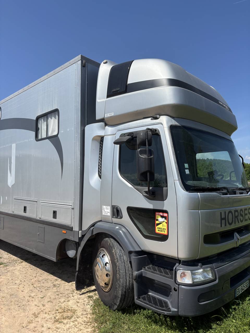 Cami&oacute;n para caballos Renault Prenium 1997 De segunda mano