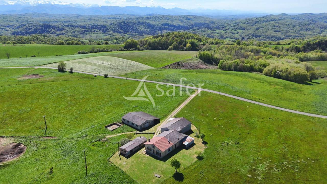 Explotaci&oacute;n agr&iacute;cola En venta Alto Garona