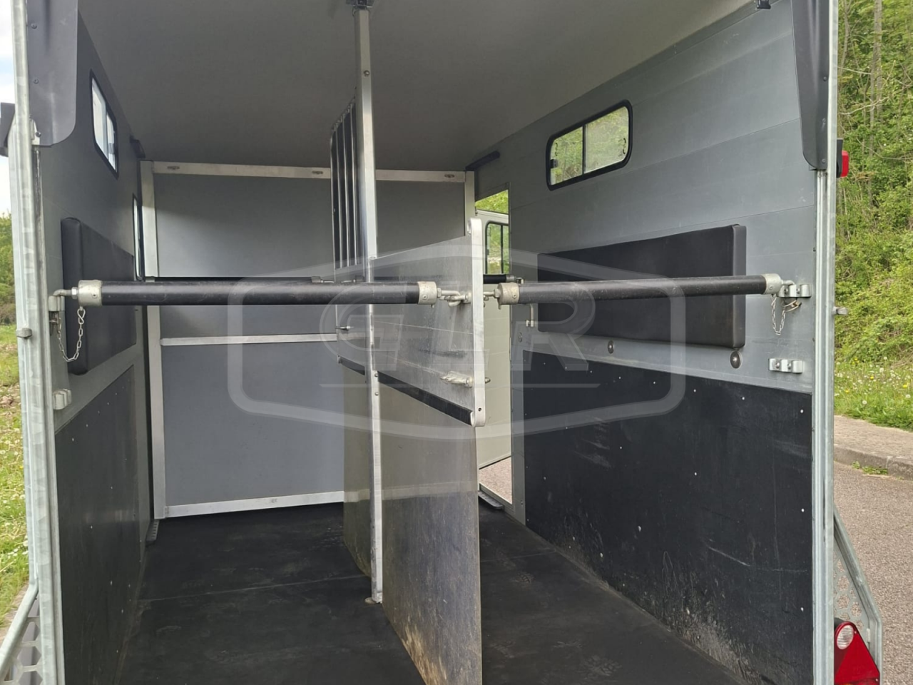 Van caballos Cheval Libert&eacute; Multimax 2 Caballos 2023 De segunda mano