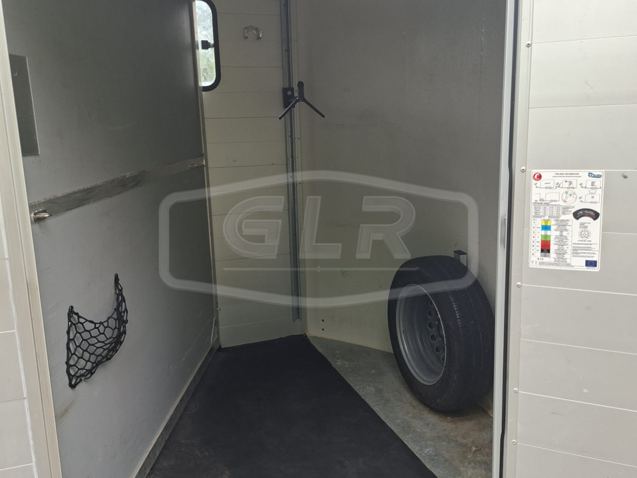 Van caballos Cheval Libert&eacute; Multimax 2 Caballos 2023 De segunda mano