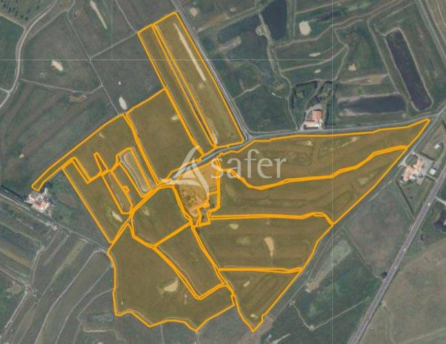 Propiedad ecuestre En venta Vend&eacute;e