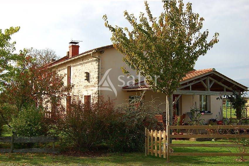 Propiedad rural En venta Vend&eacute;e