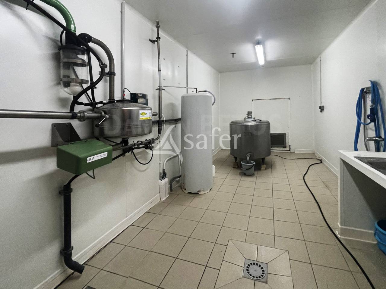 Explotaci&oacute;n agr&iacute;cola En venta Vend&eacute;e