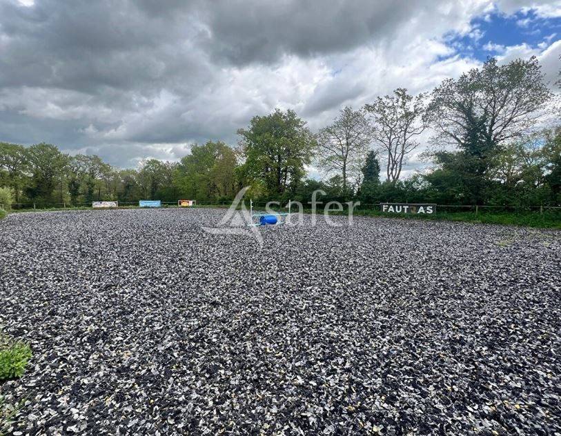 Explotaci&oacute;n agr&iacute;cola En venta Vend&eacute;e