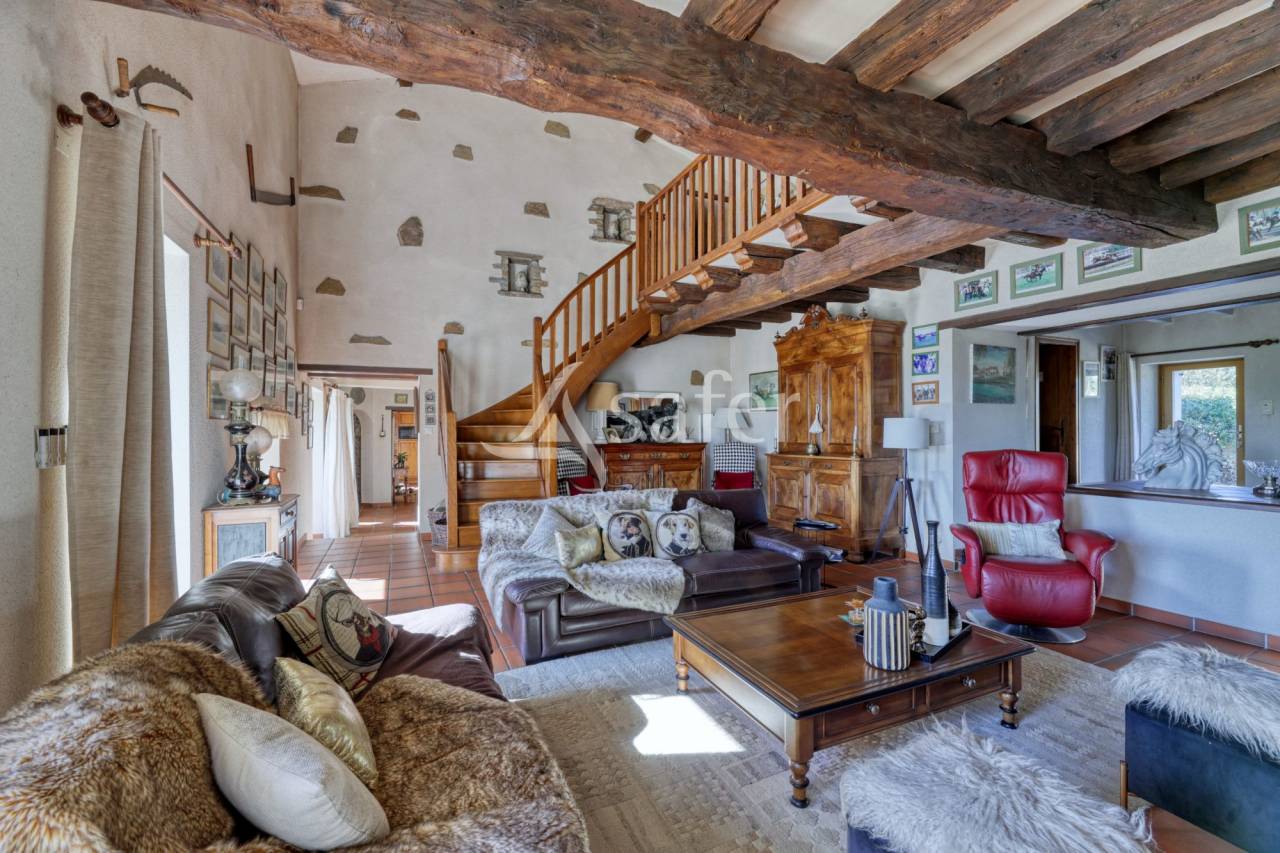 Propiedad ecuestre En venta Vend&eacute;e