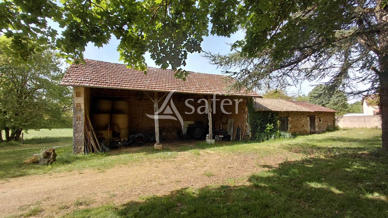 Propiedad ecuestre En venta Deux-S&egrave;vres