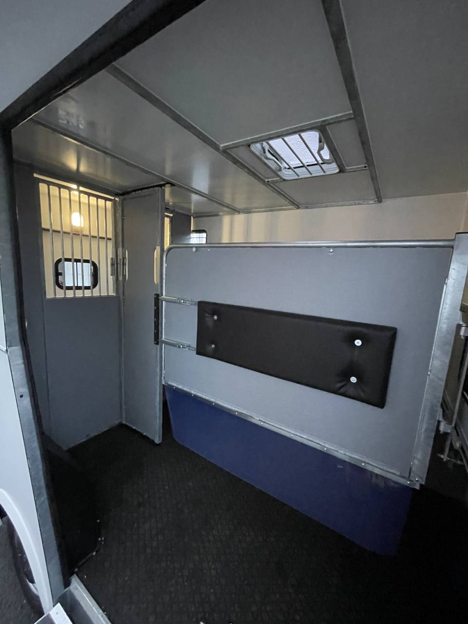 Furgoneta para caballos AP Petit Peugeot Boxer L4  2020 Nuevo