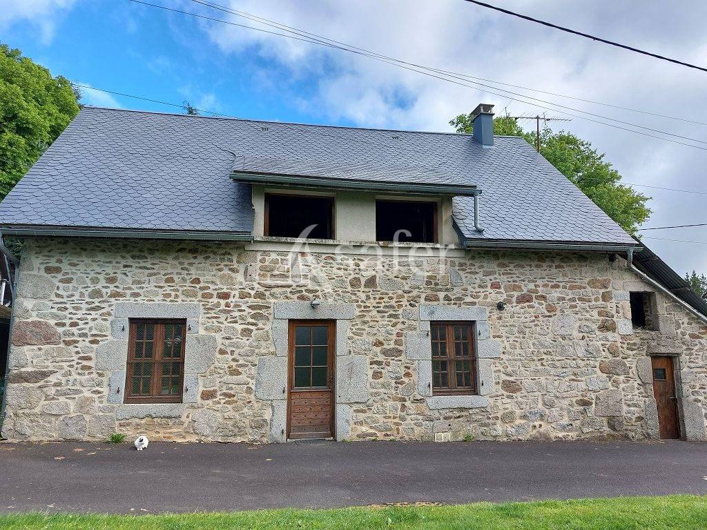 Explotaci&oacute;n agr&iacute;cola En venta Corr&egrave;ze