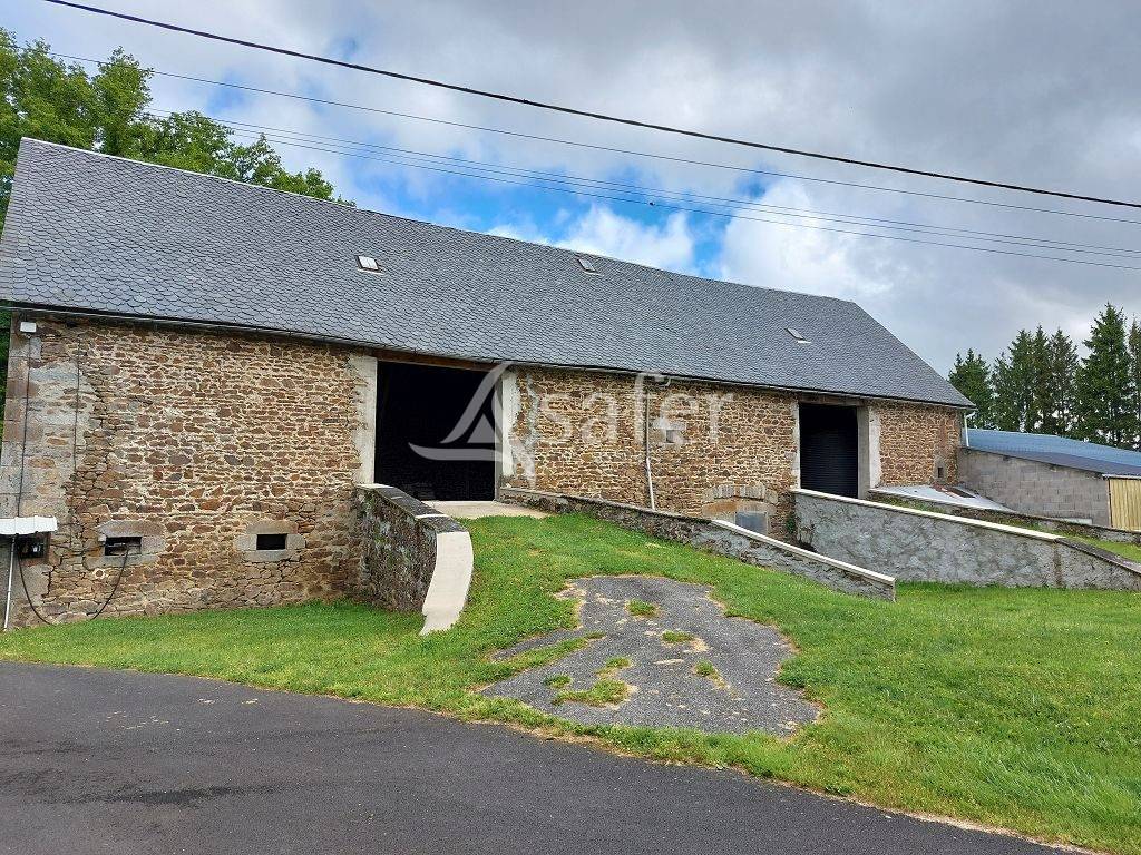 Explotaci&oacute;n agr&iacute;cola En venta Corr&egrave;ze