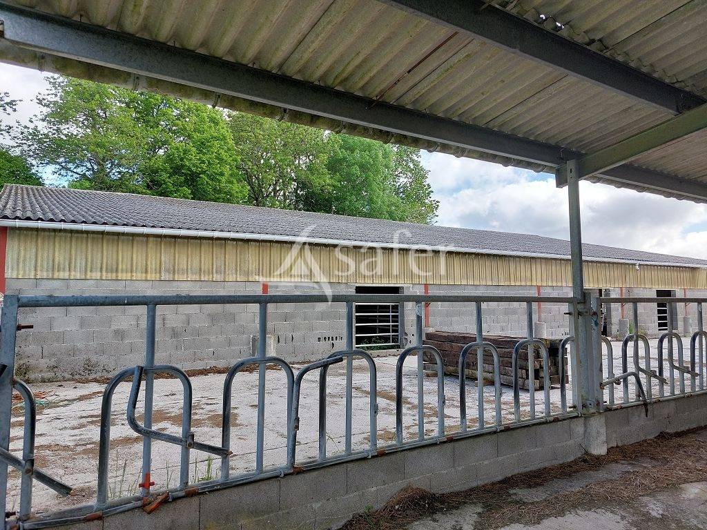 Explotaci&oacute;n agr&iacute;cola En venta Corr&egrave;ze