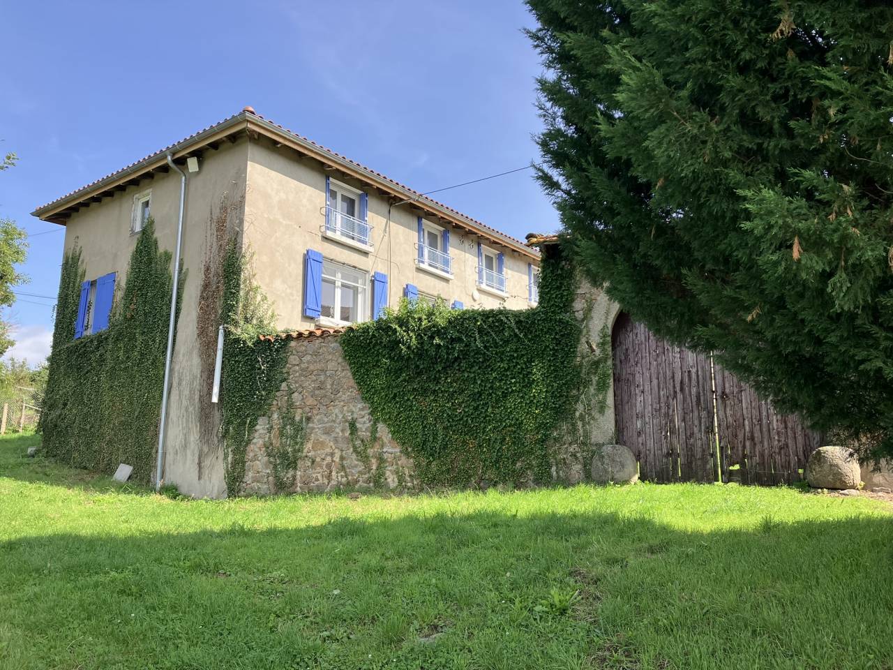 Granja ecuestre En venta R&oacute;dano