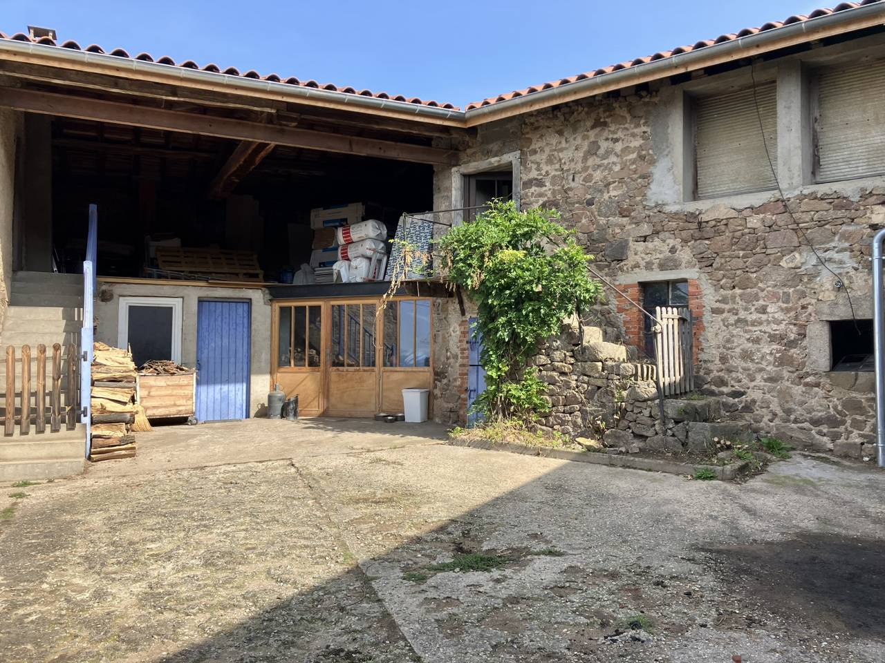 Granja ecuestre En venta R&oacute;dano