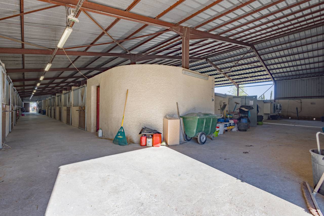 Cuadra de propietarios En venta H&eacute;rault