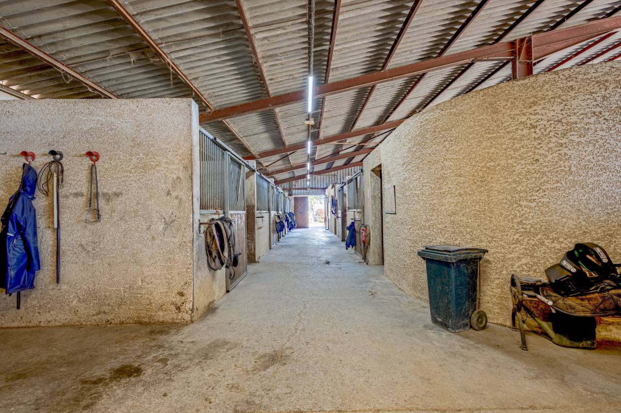 Cuadra de propietarios En venta H&eacute;rault