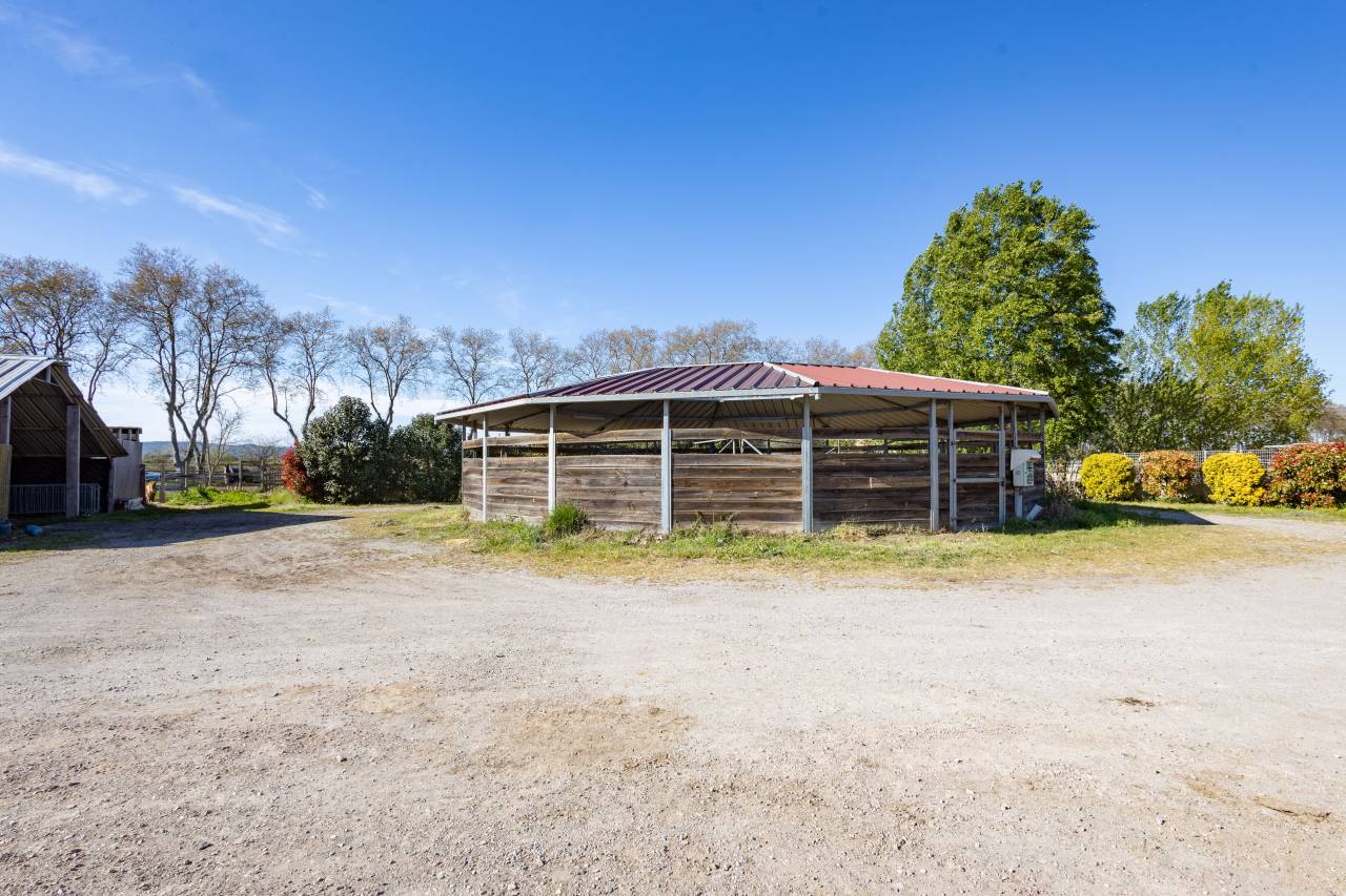 Cuadra de propietarios En venta H&eacute;rault