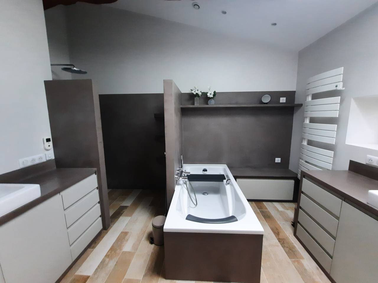 Bonita residencia ecuestre En venta Charente Mar&iacute;timo