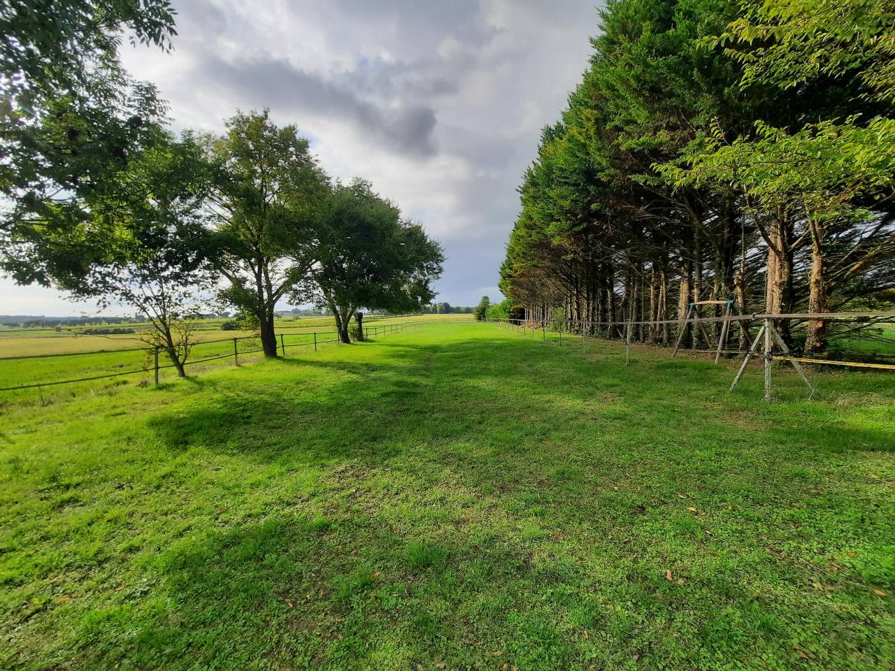 Bonita residencia ecuestre En venta Charente Mar&iacute;timo